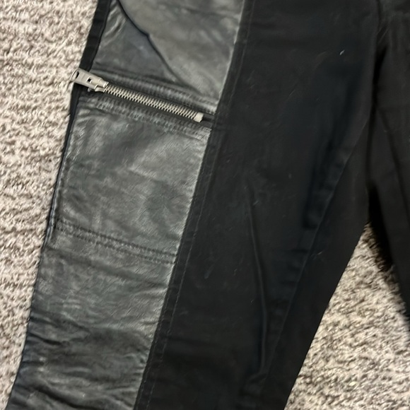 2/$30 Express Moto Legging with Zipper Detail size 10 - Picture 2 of 7
